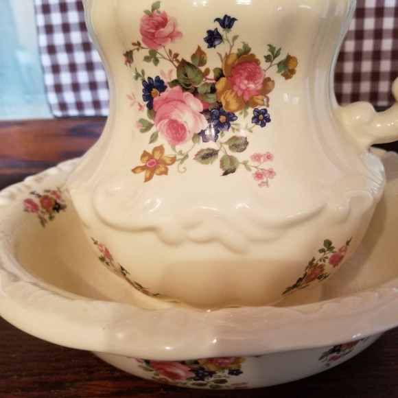 Athena California 915 pitcher and bowl - Picture 2 of 8